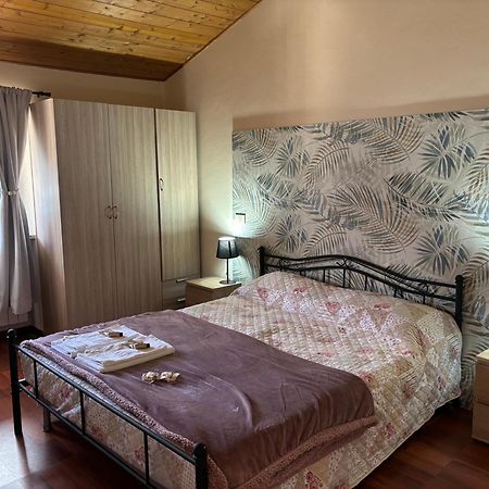 Rifugio Sul Lago Di Lugano A Porto Ceresio Eksteriør billede