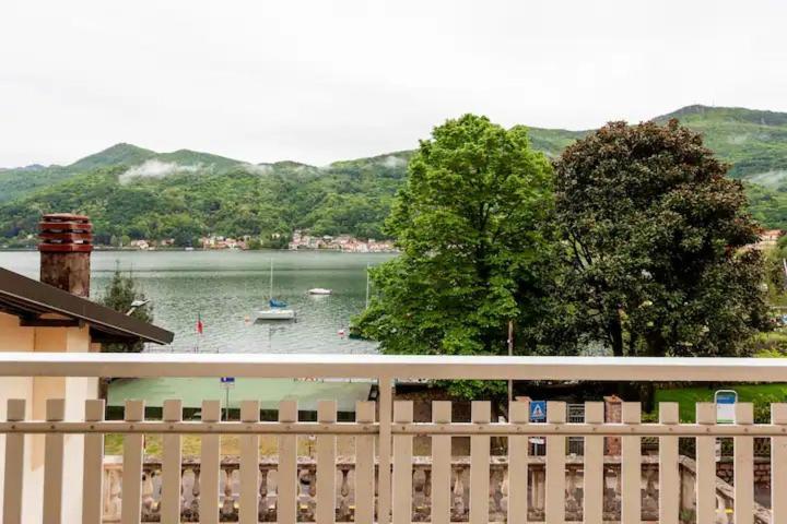Rifugio Sul Lago Di Lugano A Porto Ceresio Eksteriør billede